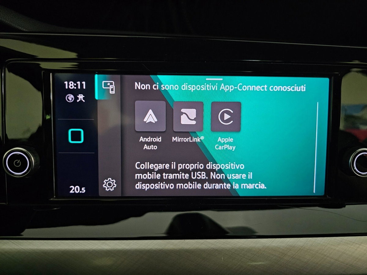 Volkswagen Golf 1.0 eTSI EVO DSG Life (15)