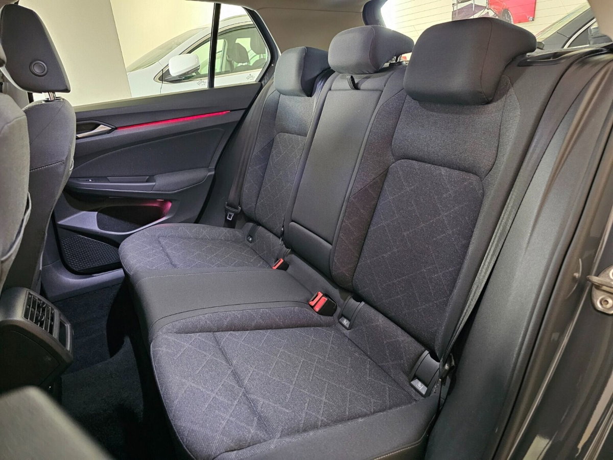 Volkswagen Golf 1.0 eTSI EVO DSG Life (19)