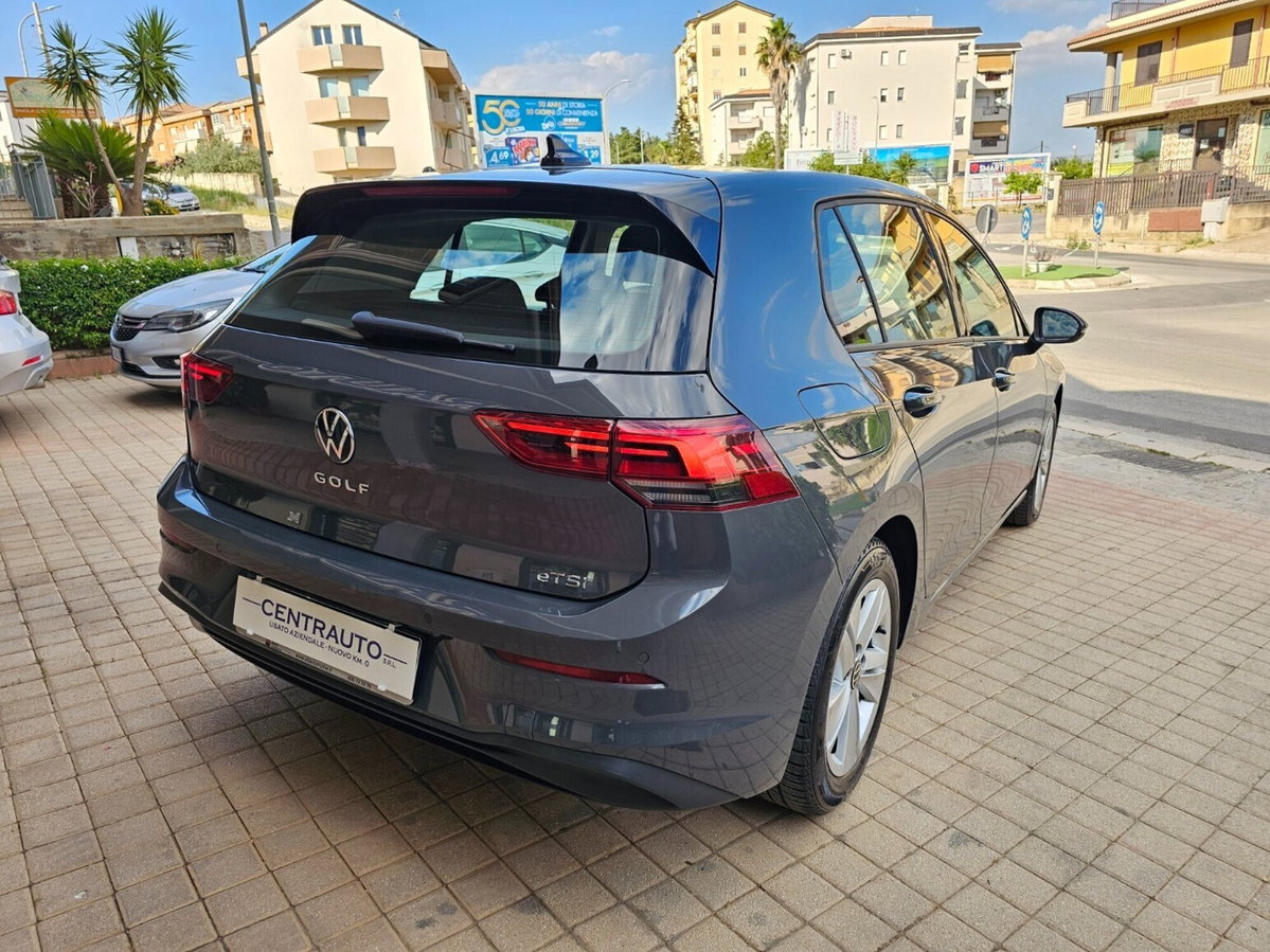 Volkswagen Golf 1.0 eTSI EVO DSG Life (4)