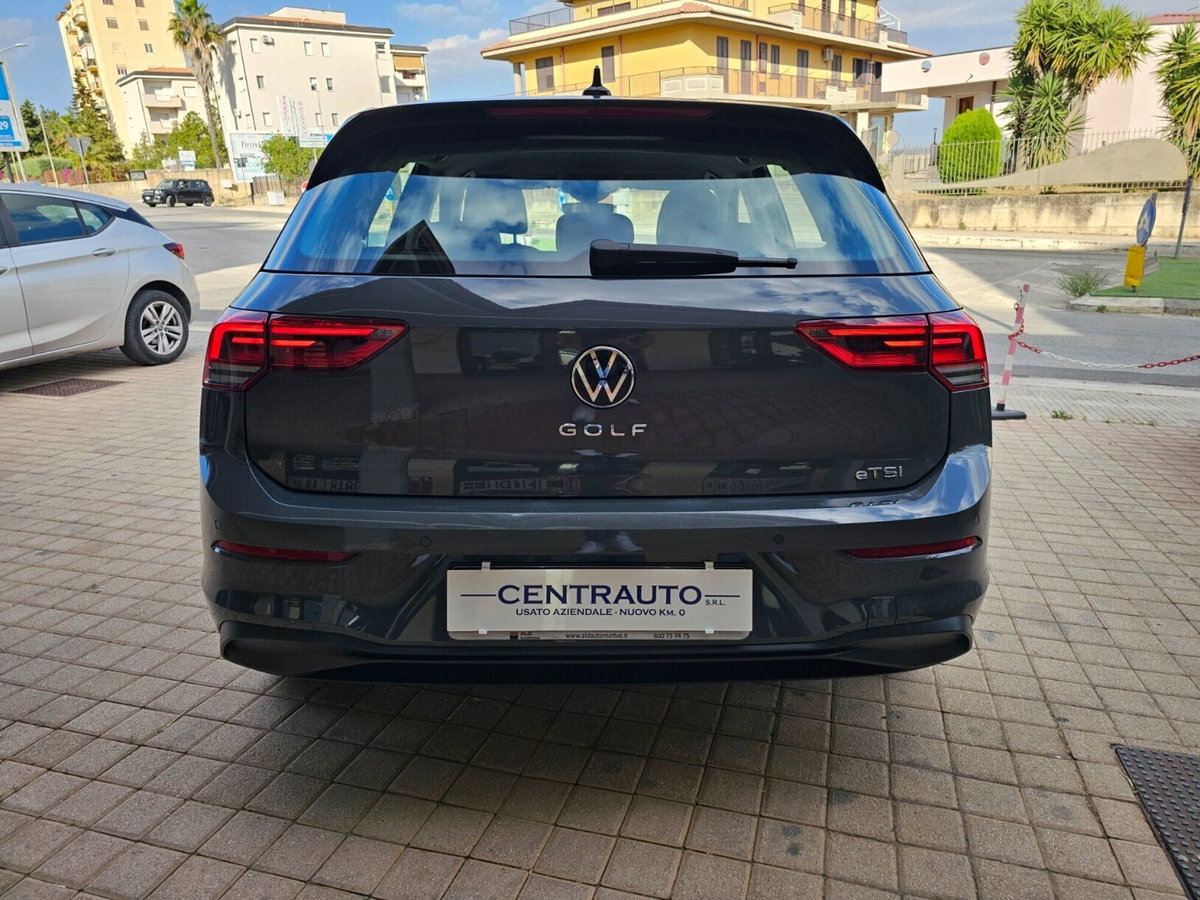 Volkswagen Golf 1.0 eTSI EVO DSG Life (5)