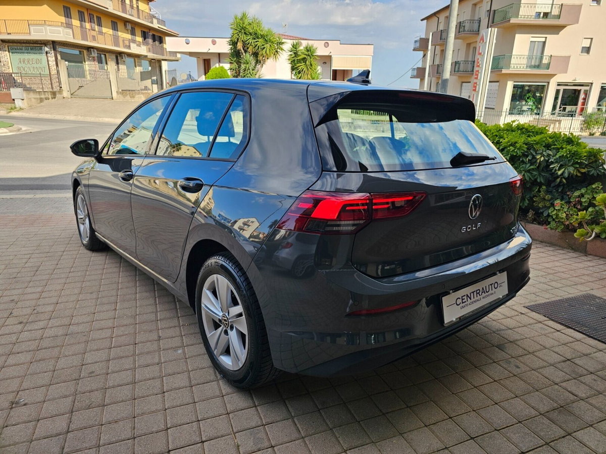 Volkswagen Golf 1.0 eTSI EVO DSG Life (6)