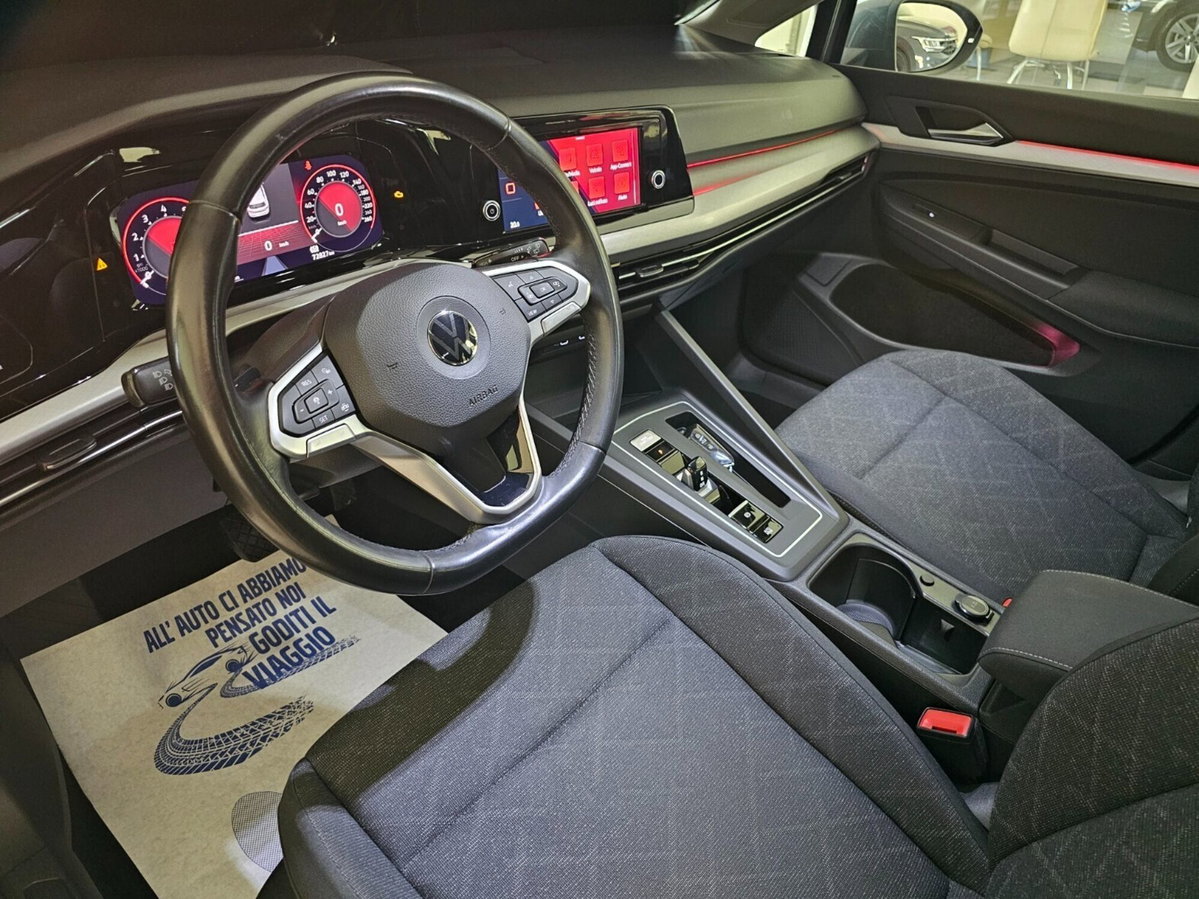 Volkswagen Golf 1.0 eTSI EVO DSG Life (7)