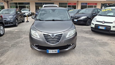 Lancia Ypsilon 1.2 69 CV 5 porte Gold (3)