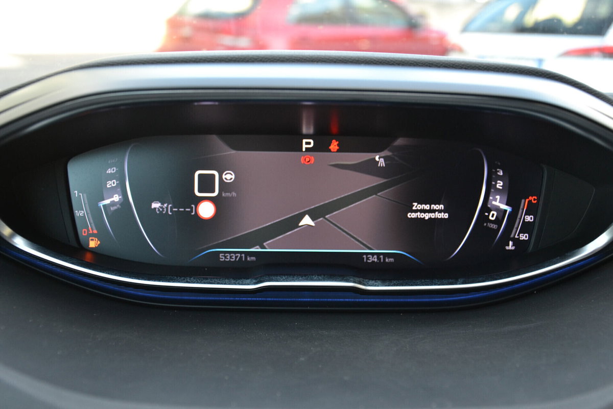 Peugeot 5008 BlueHDi 180 S&S EAT8 GT Pack (10)