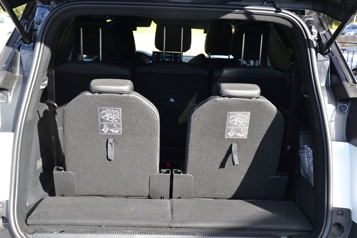 Peugeot 5008 BlueHDi 180 S&S EAT8 GT Pack (16)