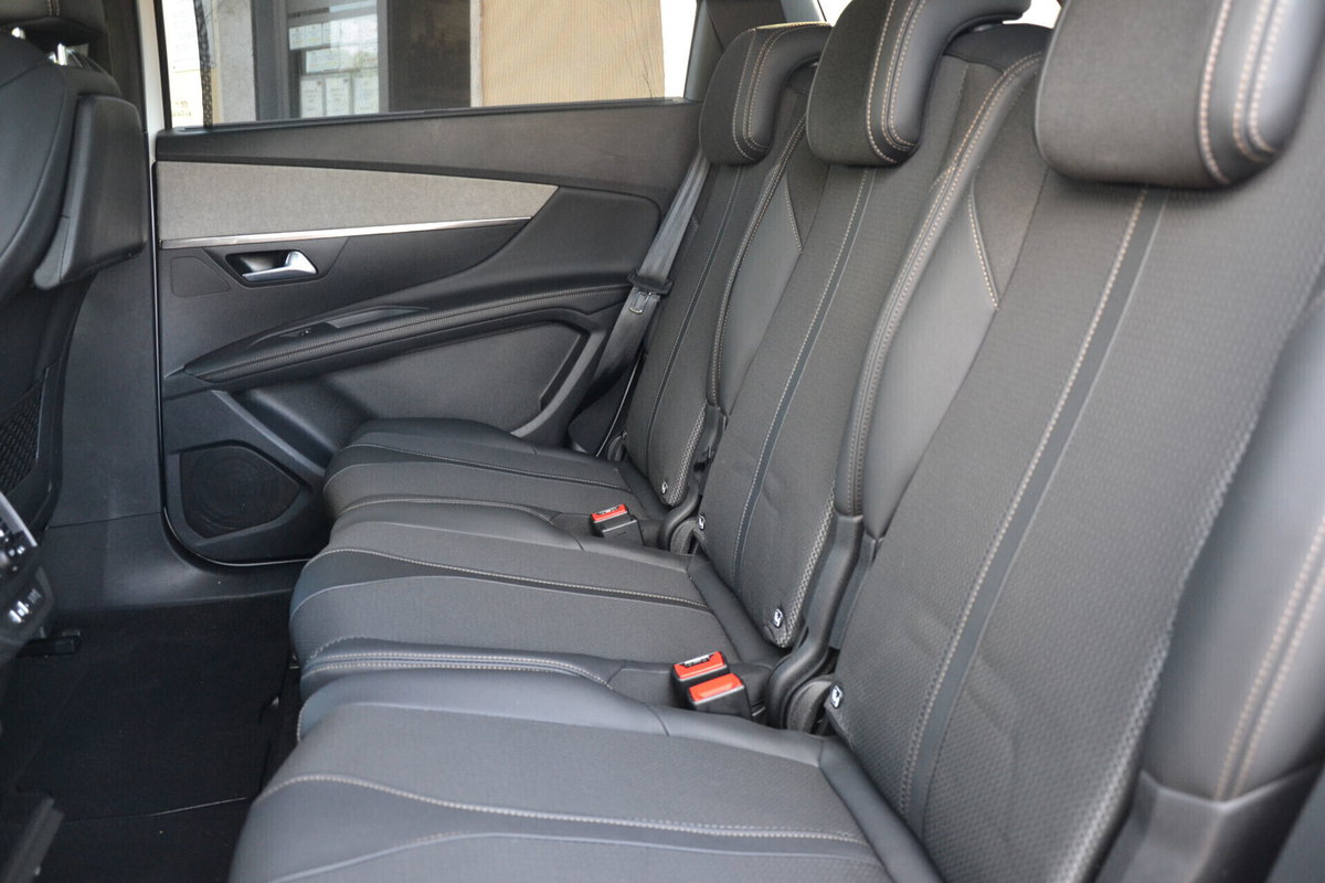 Peugeot 5008 BlueHDi 180 S&S EAT8 GT Pack (6)