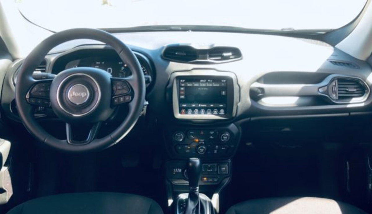 Jeep Renegade 1.3 T4 190CV PHEV 4xe AT6 Limited (13)