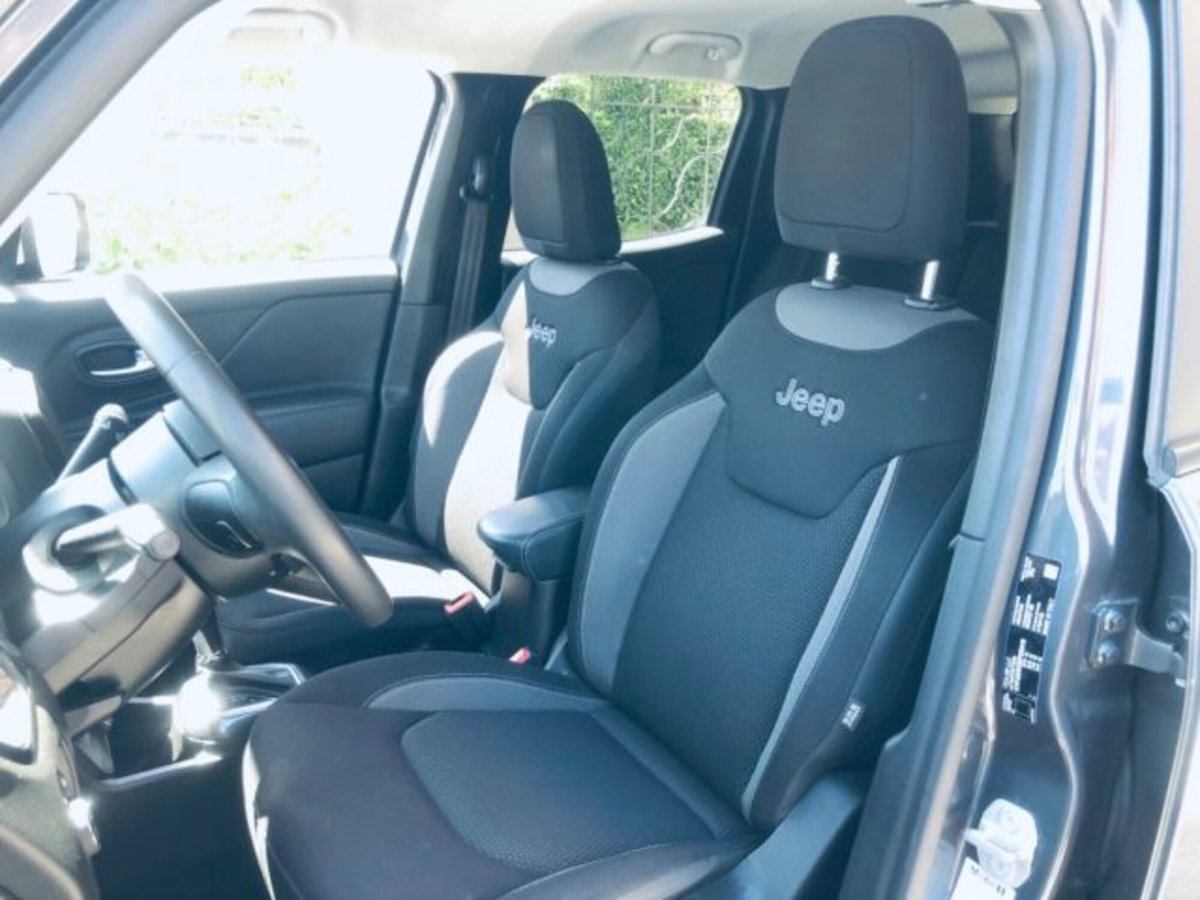 Jeep Renegade 1.3 T4 190CV PHEV 4xe AT6 Limited (19)