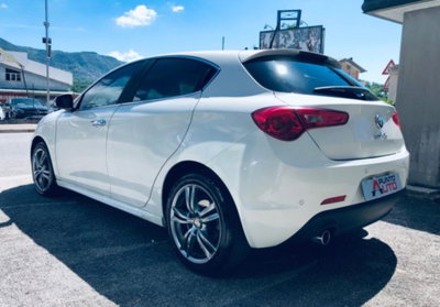 Alfa Romeo Giulietta 1.6 JTDm-2 Distinctive (5)