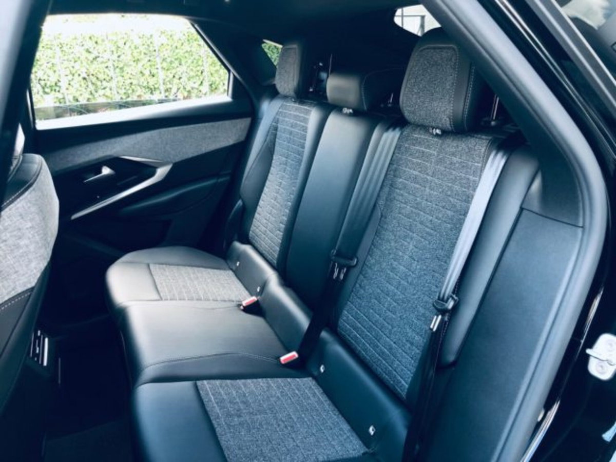 Peugeot 3008 1.2 hybrid Allure Business 145cv e-dcs6 (10)