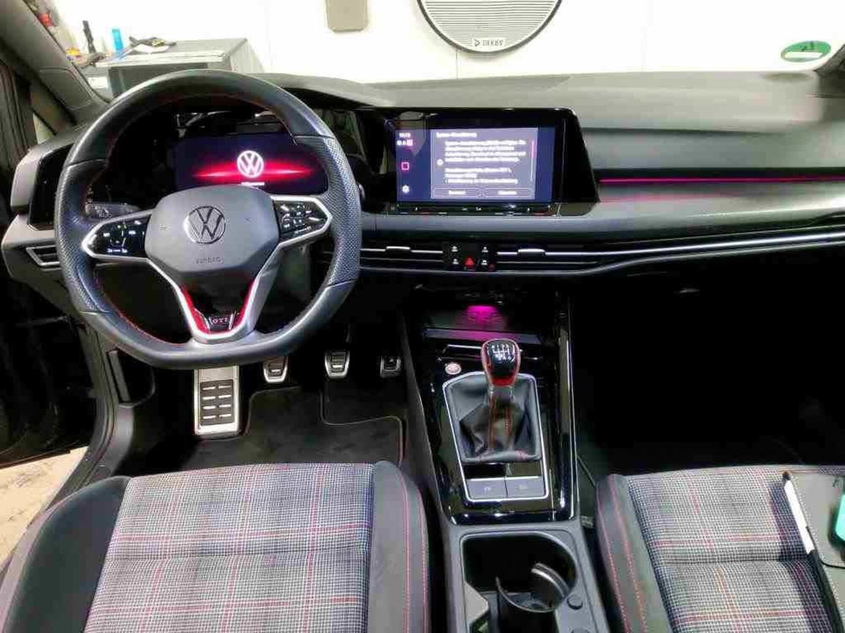 Volkswagen Golf 2.0 TSI GTI (6)