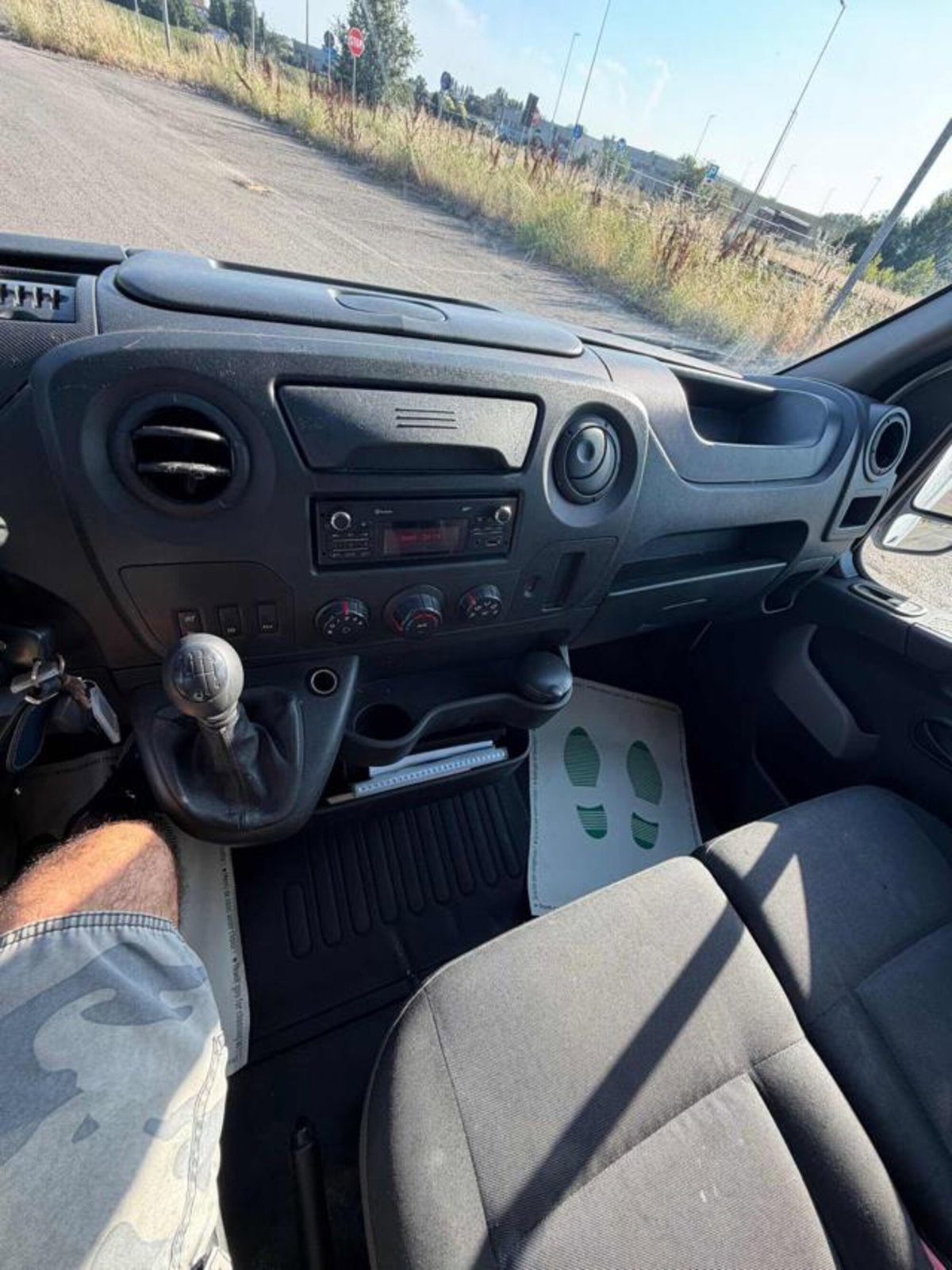 Renault Master FWD T35 2.0 blue dci 170cv L3 carro eag9 (6)