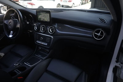 Mercedes-Benz GLA SUV 200 d Automatic Premium (11)