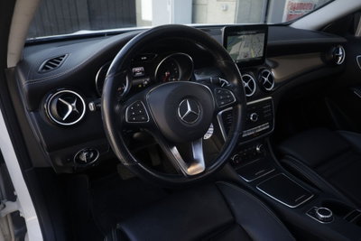 Mercedes-Benz GLA SUV 200 d Automatic Premium (16)