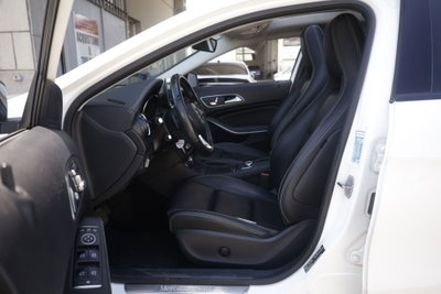 Mercedes-Benz GLA SUV 200 d Automatic Premium (18)