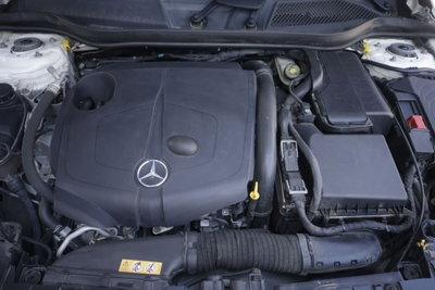 Mercedes-Benz GLA SUV 200 d Automatic Premium (20)