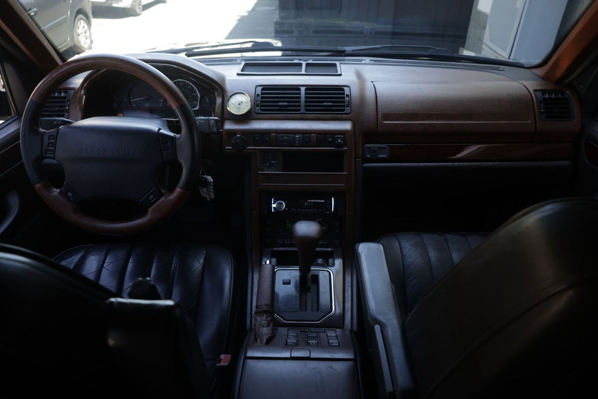 Land Rover Range Rover 4.6 V8 cat 5p. aut. HSE (2)