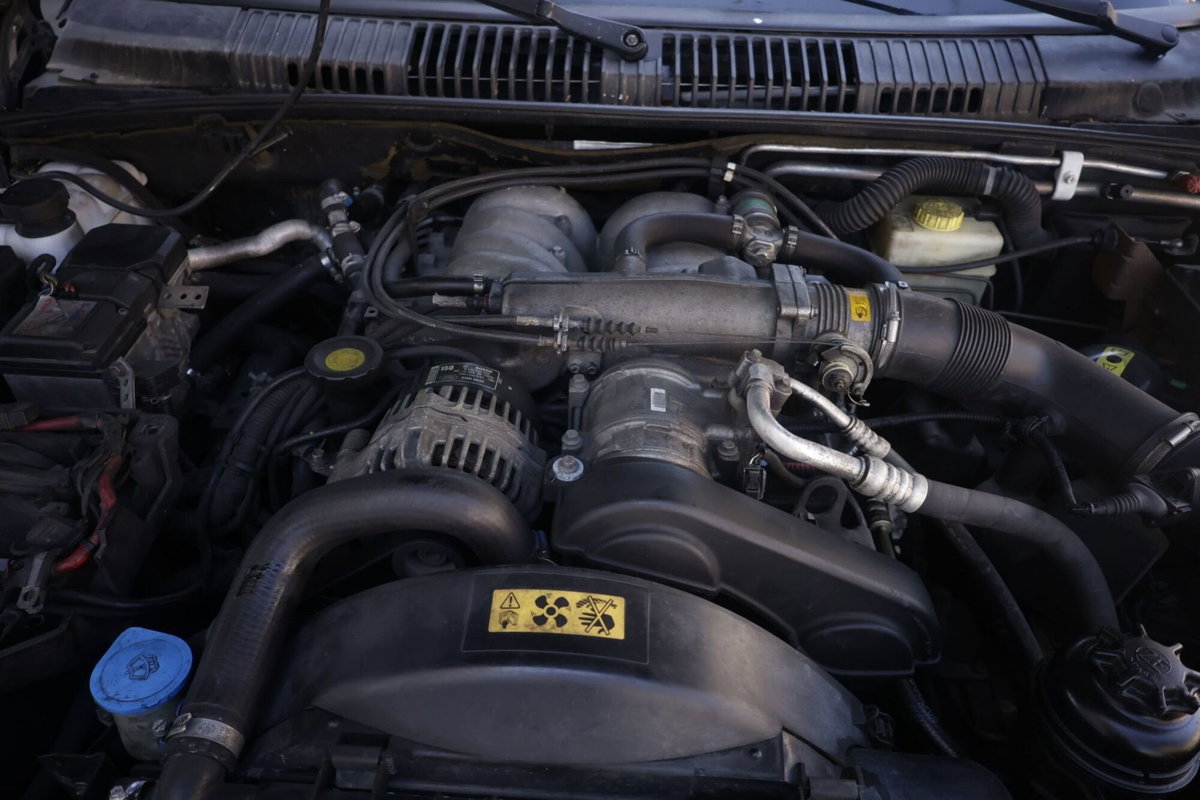 Land Rover Range Rover 4.6 V8 cat 5p. aut. HSE (20)