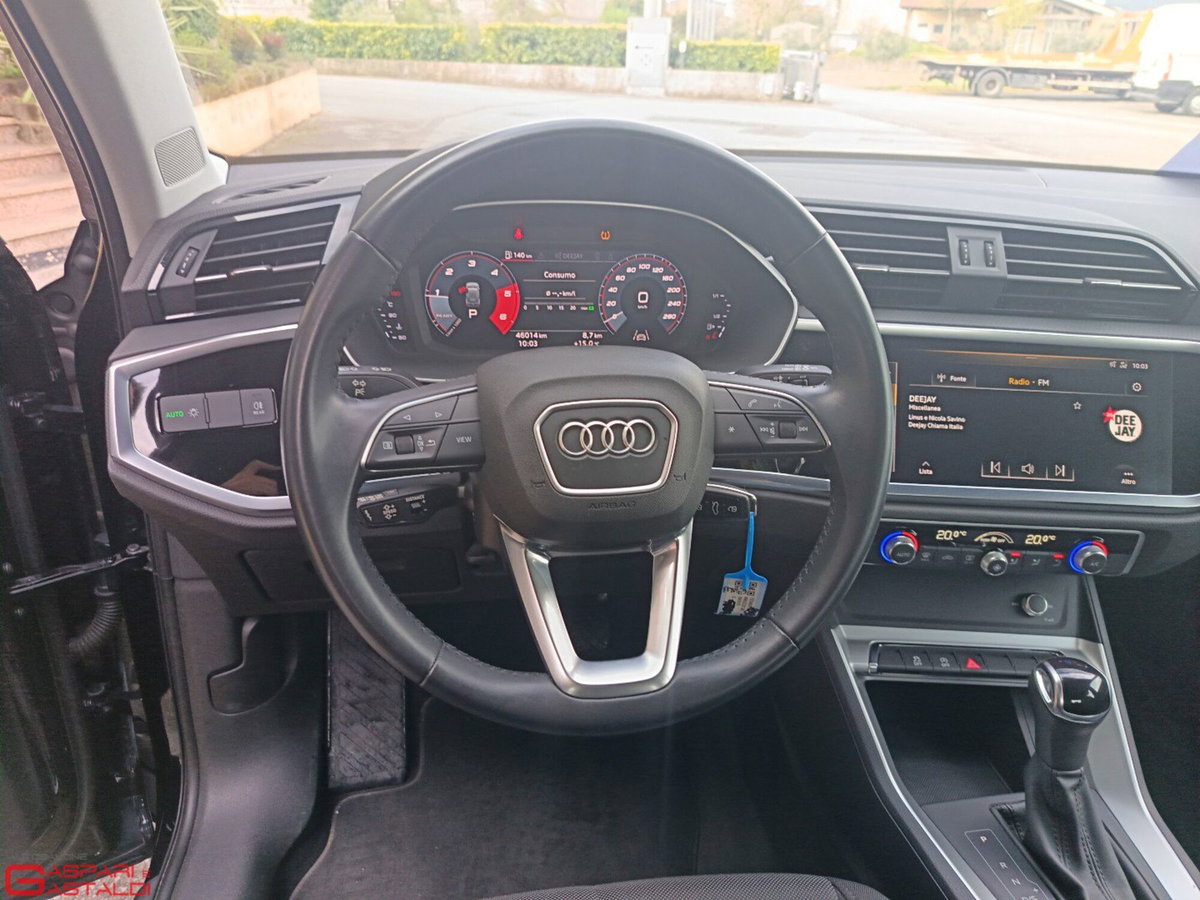 Audi Q3 35 TDI quattro S tronic Business (13)