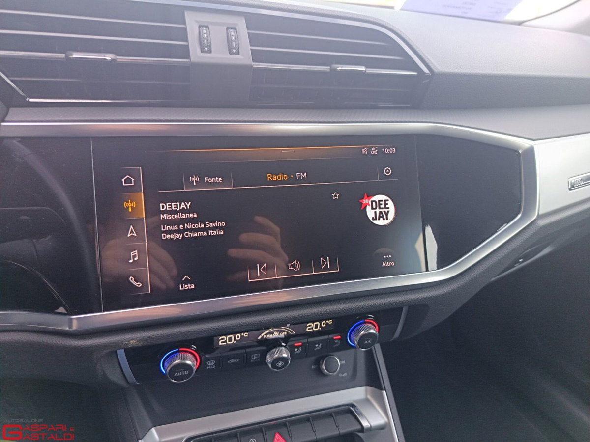 Audi Q3 35 TDI quattro S tronic Business (15)