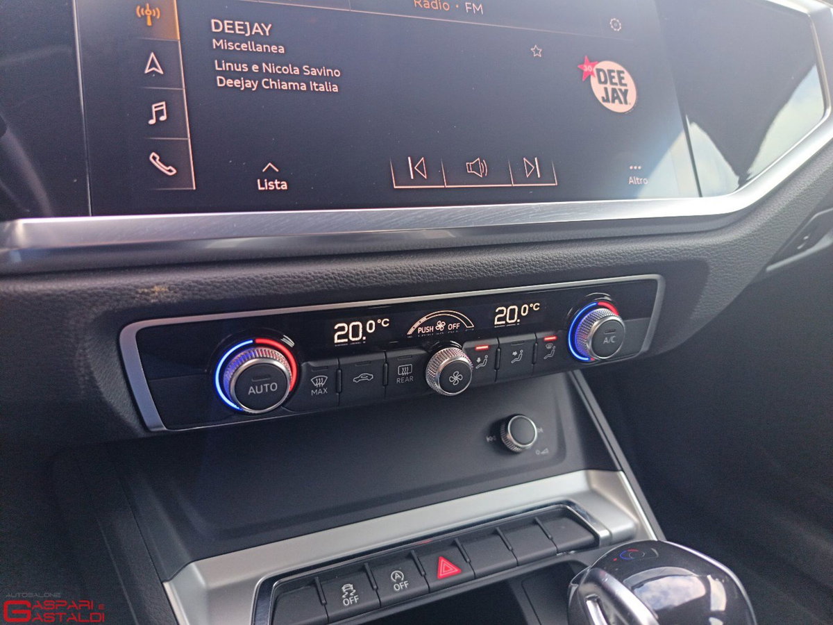 Audi Q3 35 TDI quattro S tronic Business (16)