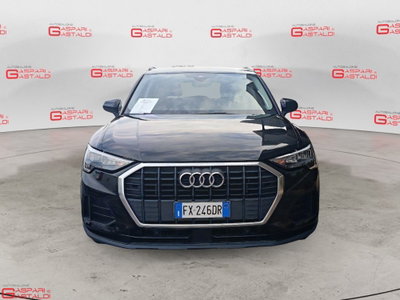 Audi Q3 35 TDI quattro S tronic Business (2)