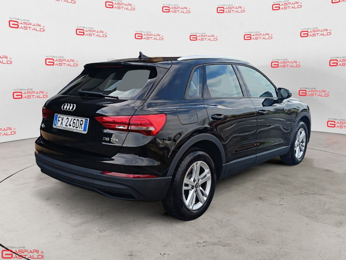 Audi Q3 35 TDI quattro S tronic Business (4)
