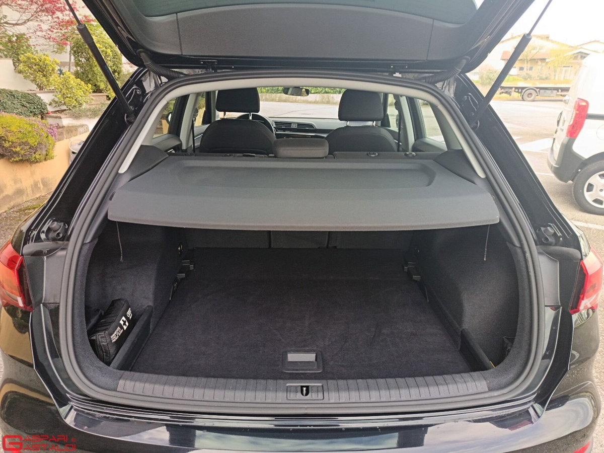 Audi Q3 35 TDI quattro S tronic Business (7)