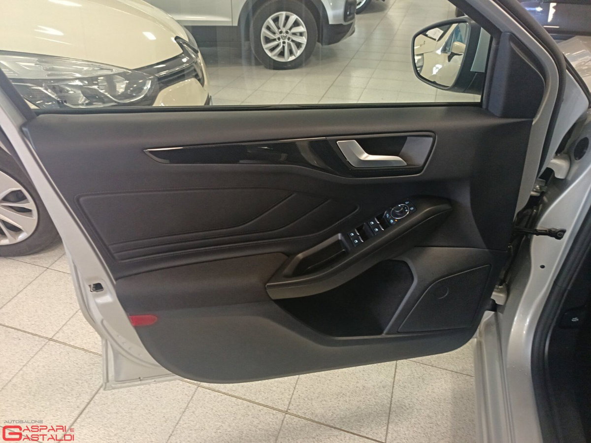 Ford Focus 1.5 EcoBlue 115 CV automatico 5p. ST-Line Style (10)