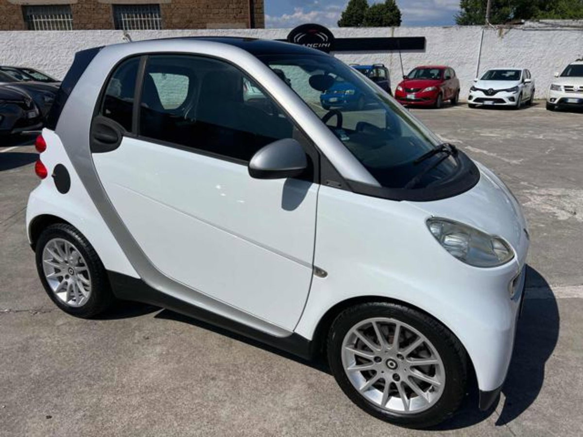 smart Fortwo 1000 52 kW MHD coupé passion (3)