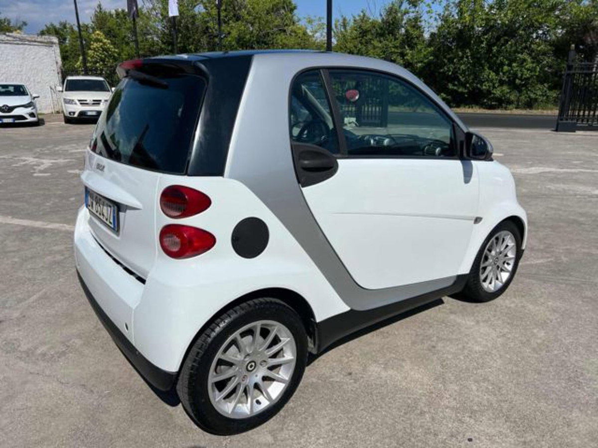 smart Fortwo 1000 52 kW MHD coupé passion (4)
