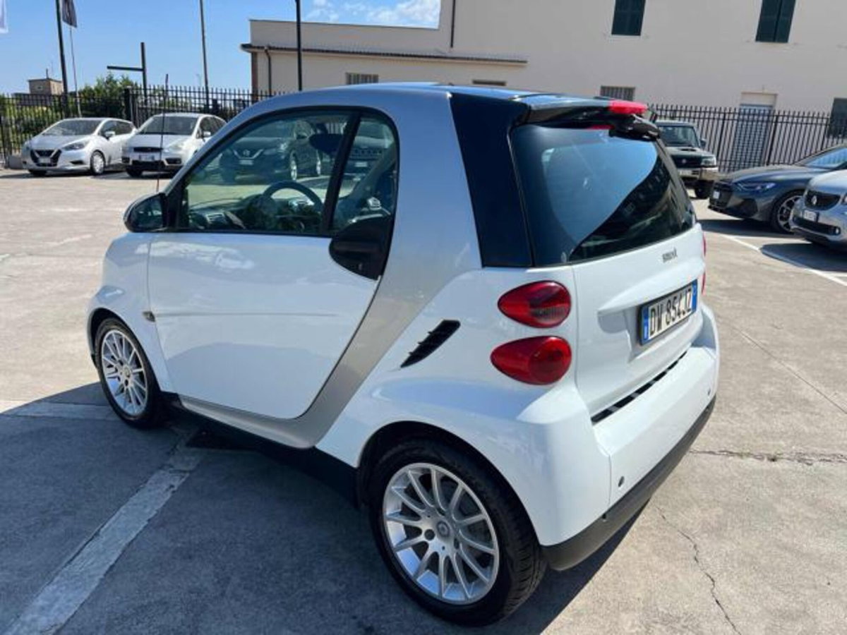 smart Fortwo 1000 52 kW MHD coupé passion (6)