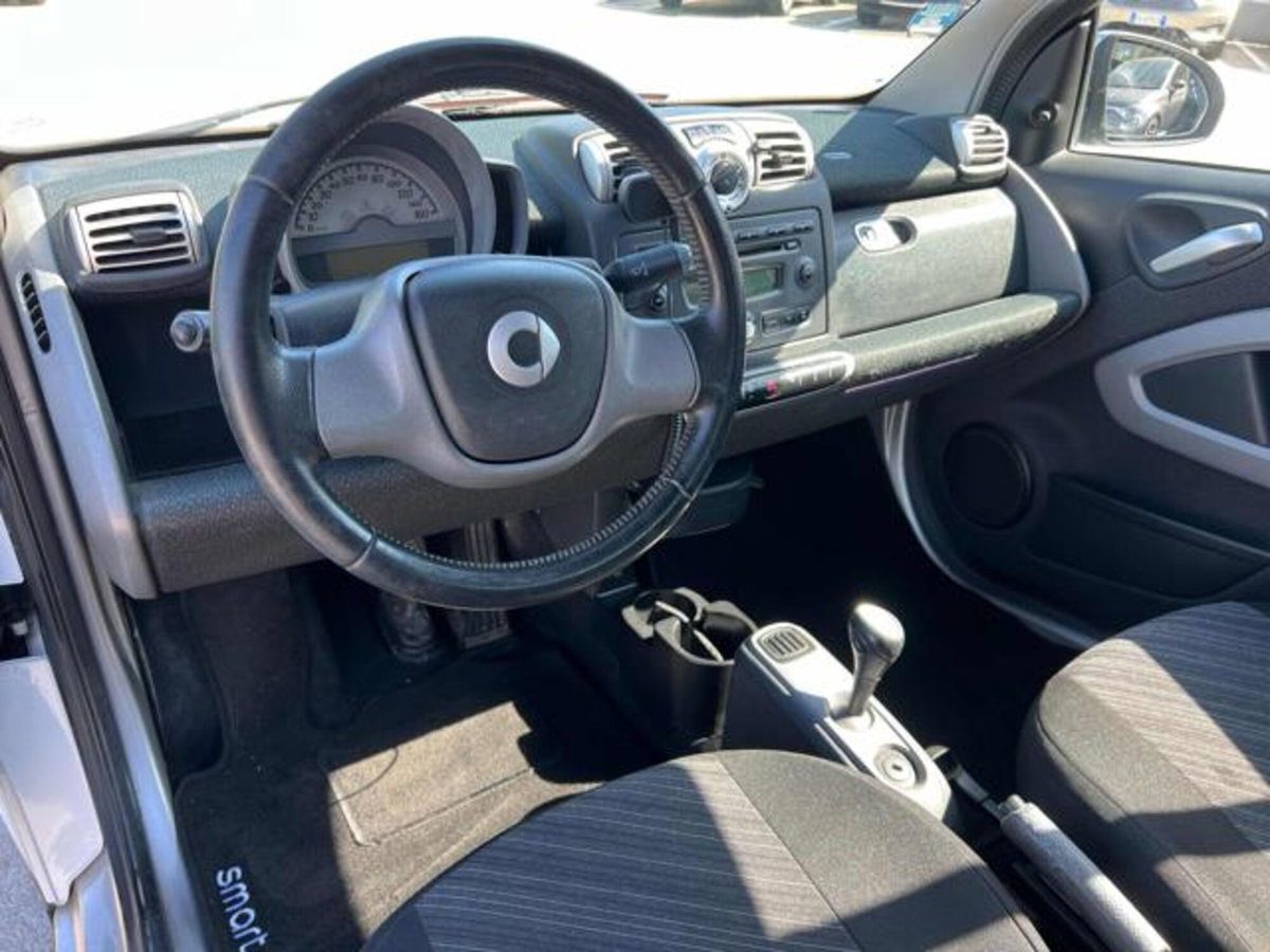 smart Fortwo 1000 52 kW MHD coupé passion (7)
