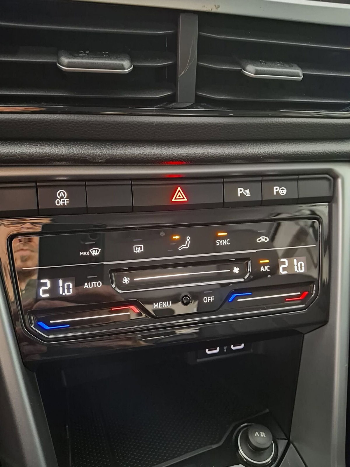Volkswagen T-Roc 1.5 tsi R-Line (10)