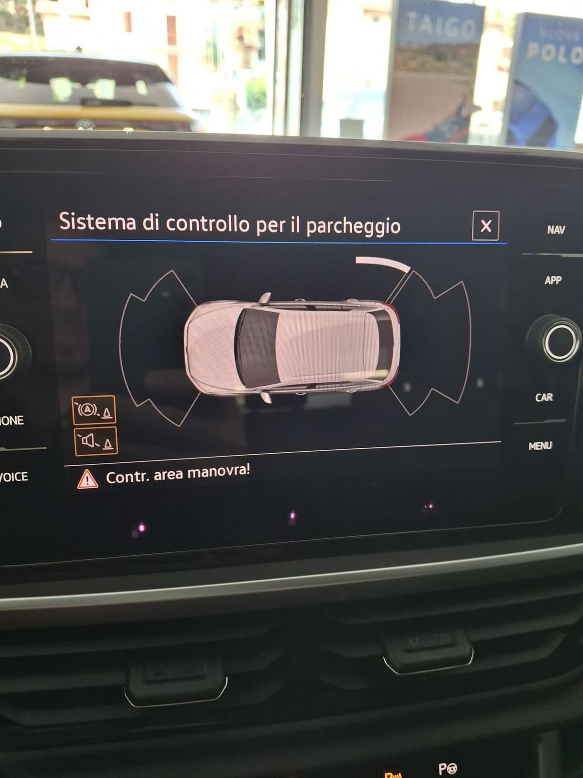 Volkswagen T-Roc 1.5 tsi R-Line (13)