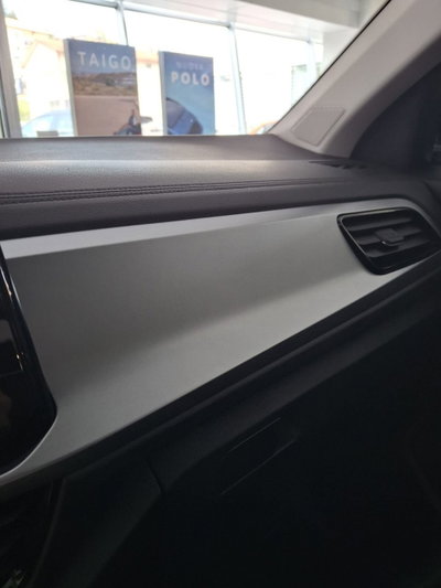 Volkswagen T-Roc 1.5 tsi R-Line (14)