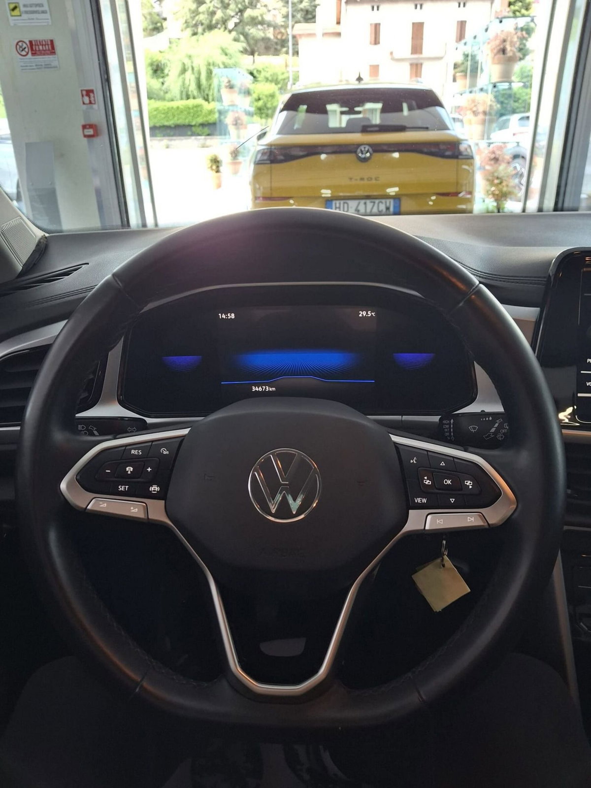Volkswagen T-Roc 1.5 tsi R-Line (16)