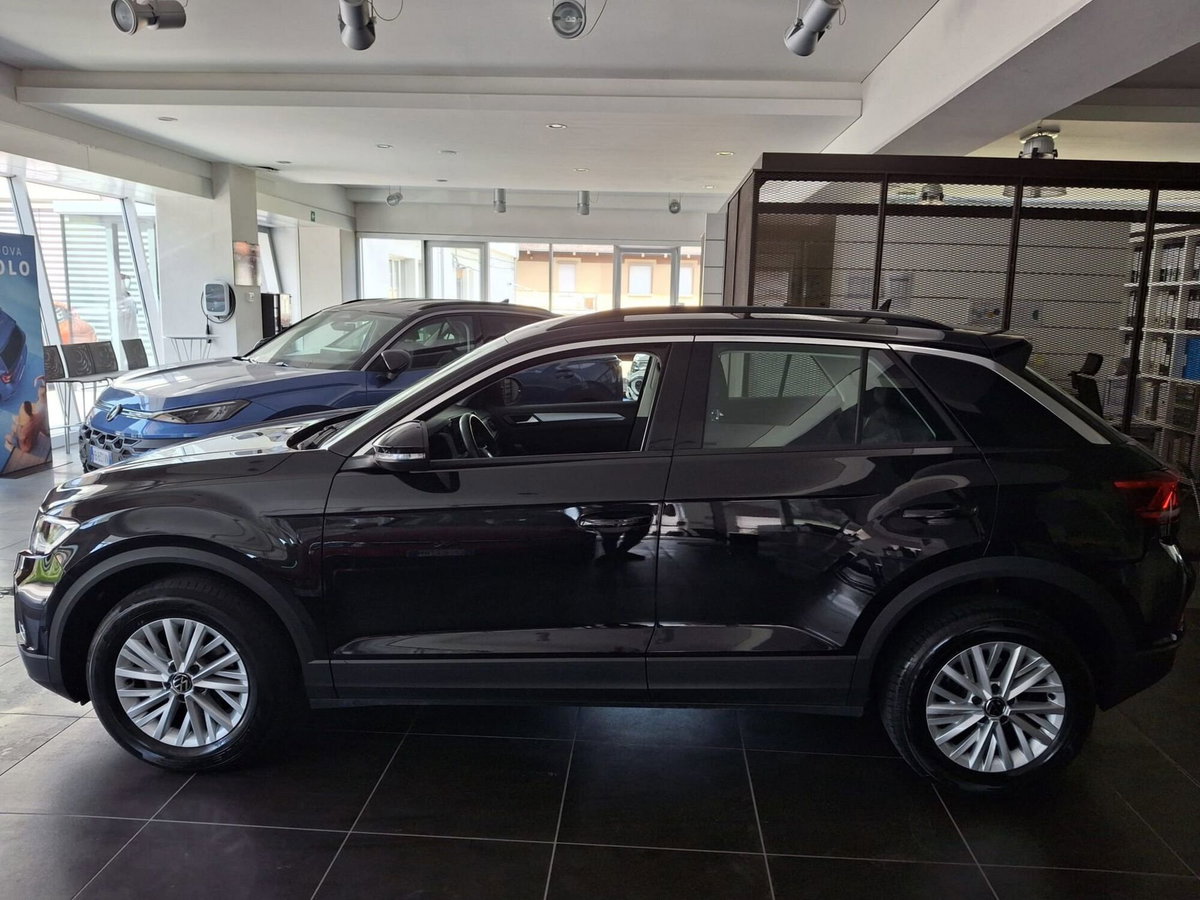 Volkswagen T-Roc 1.5 tsi R-Line (4)