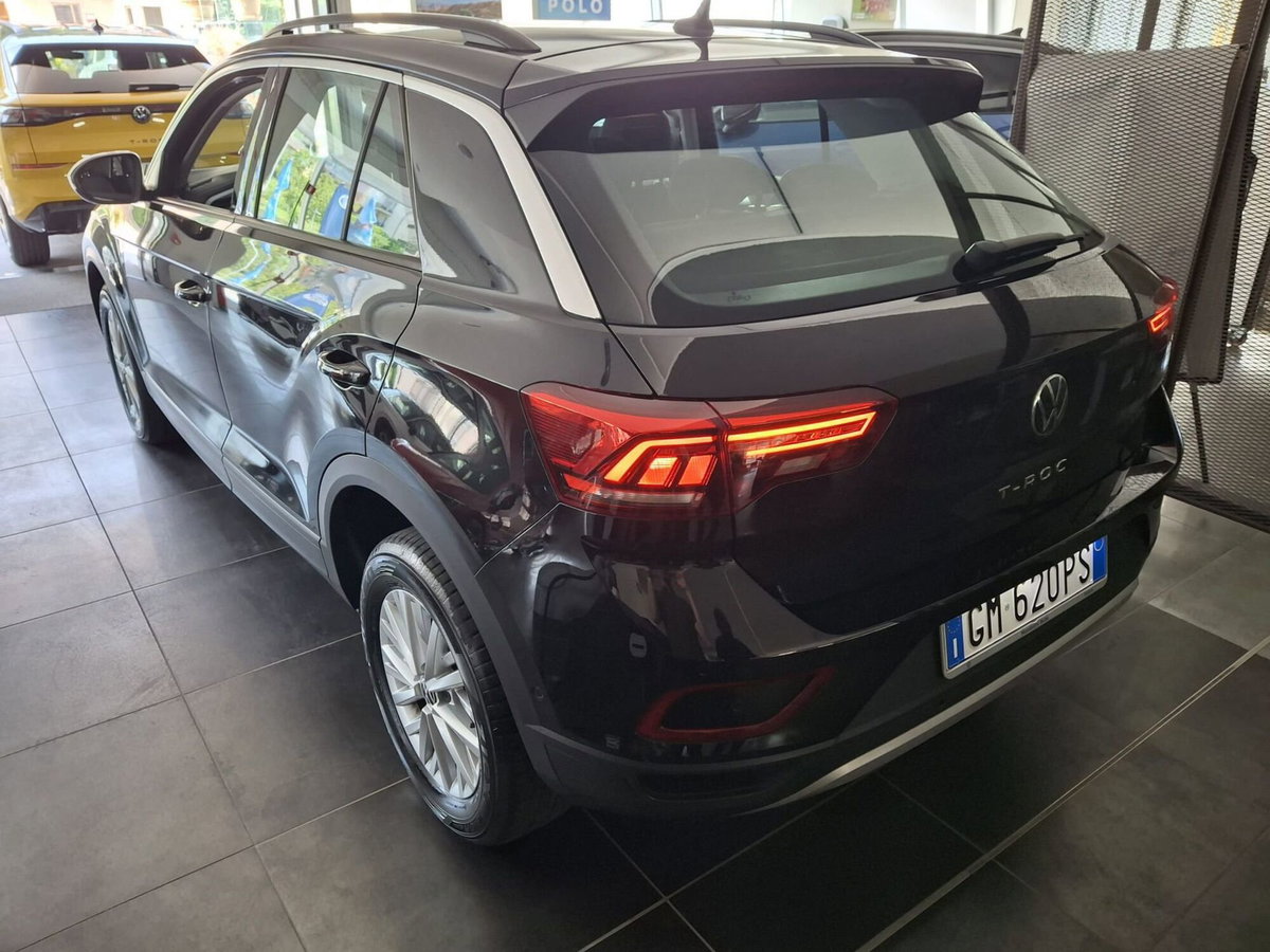 Volkswagen T-Roc 1.5 tsi R-Line (7)