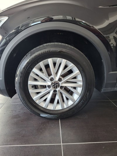 Volkswagen T-Roc 1.5 tsi R-Line (9)