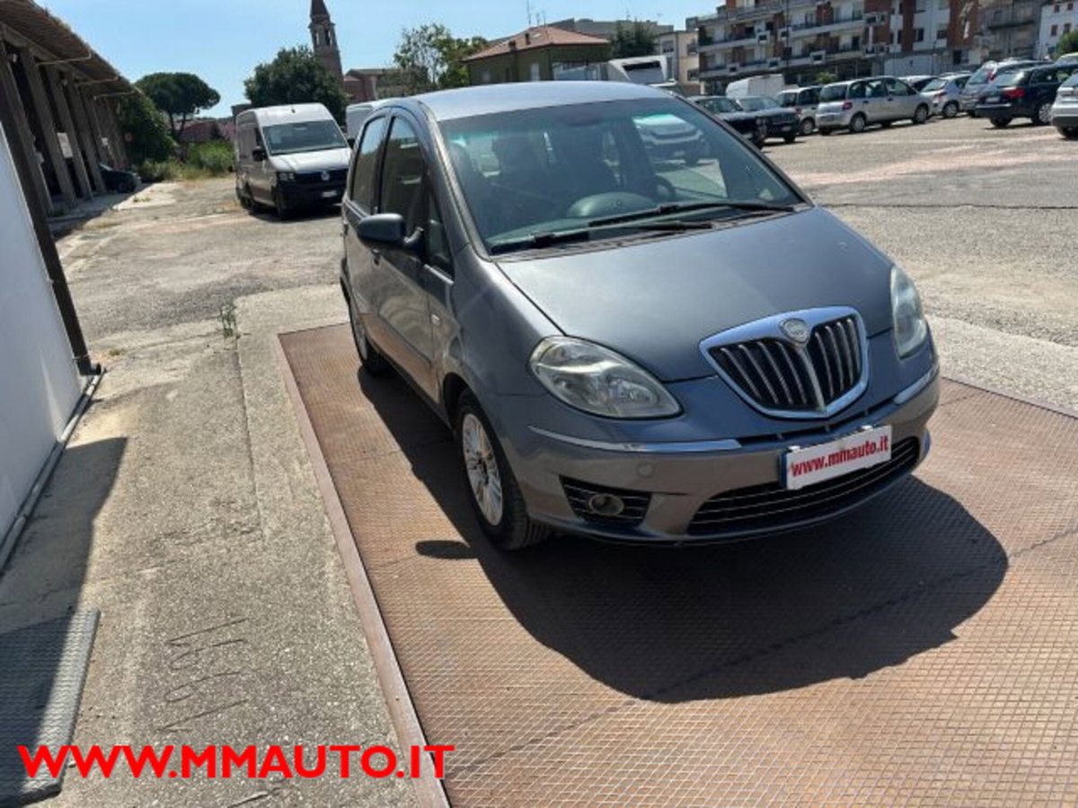 Lancia Musa 1.4 Argento Ecochic GPL (3)