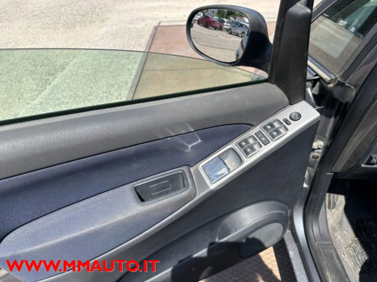 Lancia Musa 1.4 Argento Ecochic GPL (9)