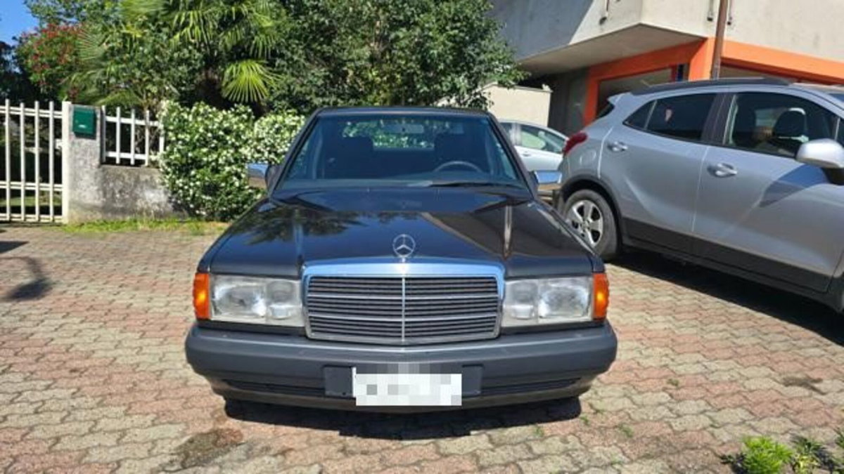 Mercedes-Benz 190 1.8 E (2)