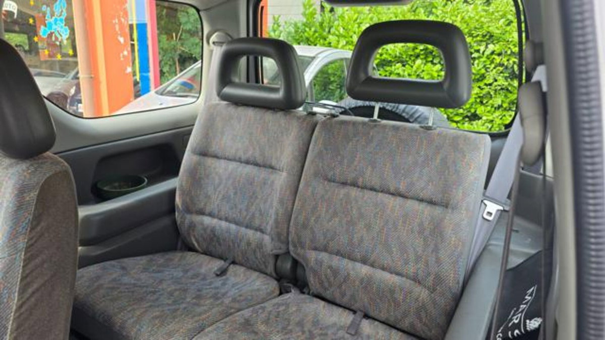 Suzuki Jimny 1.3i 16V cat 4WD JLX (9)
