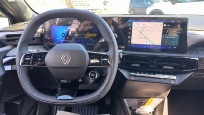 Renault Clio 1.8 full hybrid Techno 160cv auto (8)