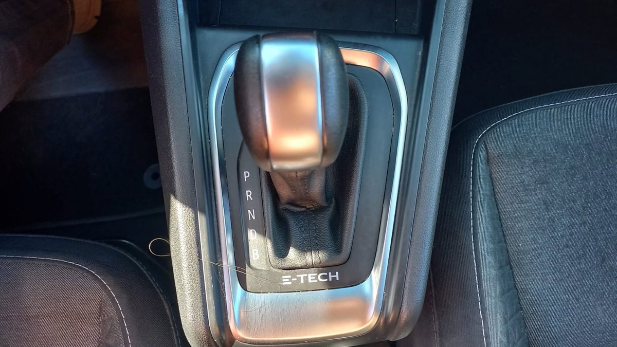 Renault Captur Full Hybrid E-Tech 145 CV Zen (10)