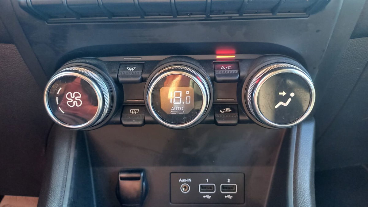 Renault Captur Full Hybrid E-Tech 145 CV Zen (14)