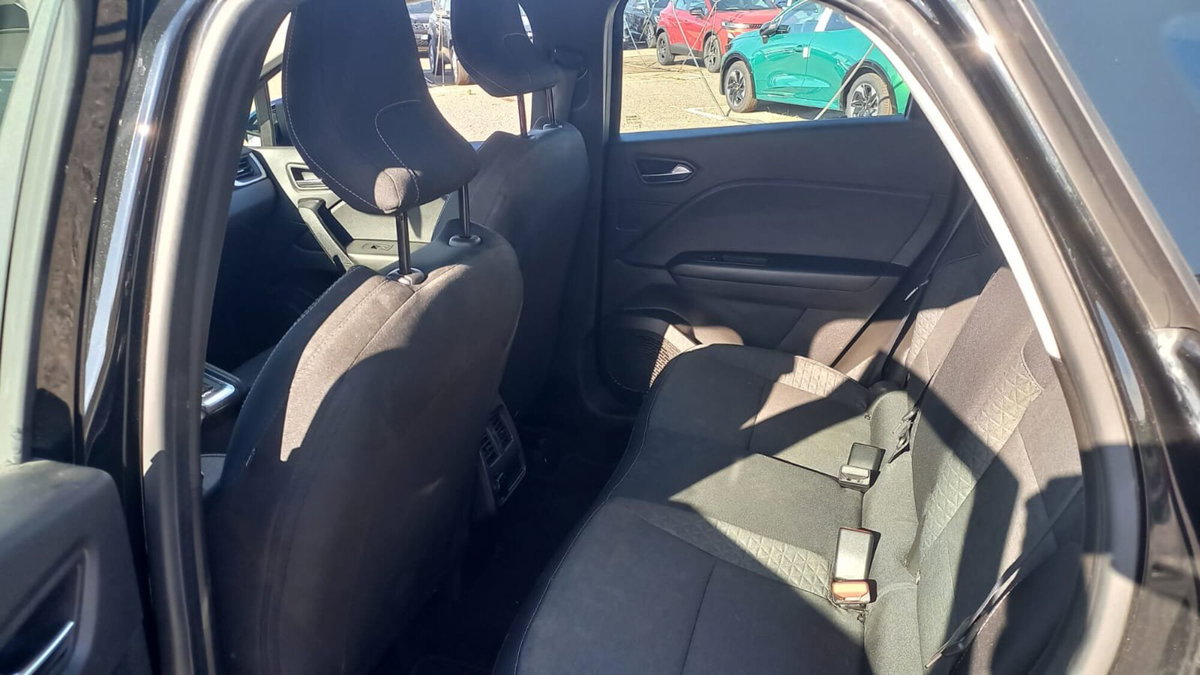 Renault Captur Full Hybrid E-Tech 145 CV Zen (6)