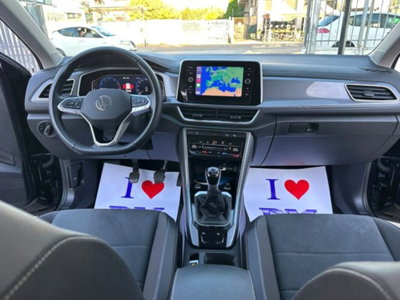 Volkswagen T-Roc 1.0 tsi Style 115cv (13)