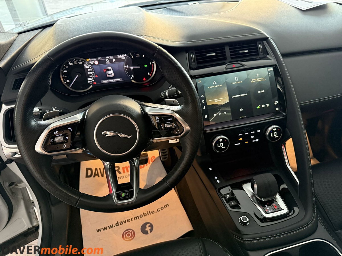 Jaguar E-Pace 2.0d i4 mhev R-Dynamic SE awd 163cv auto (15)